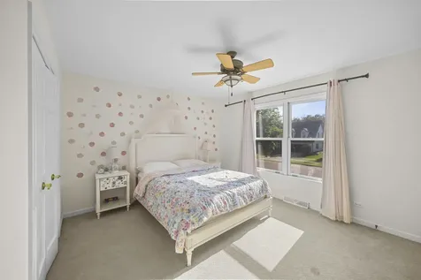 2103 Nachtman Court Wheaton IL 60187