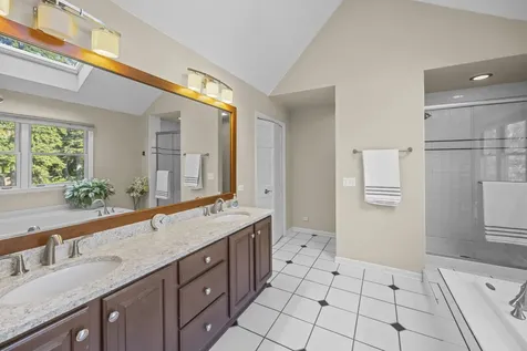 2103 Nachtman Court Wheaton IL 60187