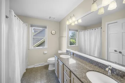 2103 Nachtman Court Wheaton IL 60187