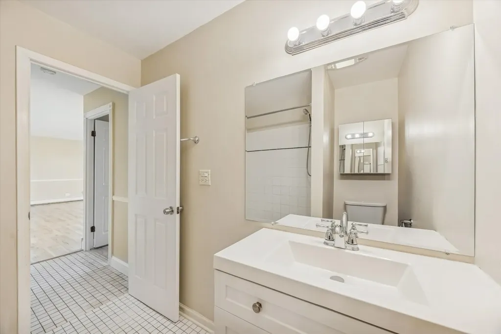 1041 North Mill Street Naperville IL 60563
