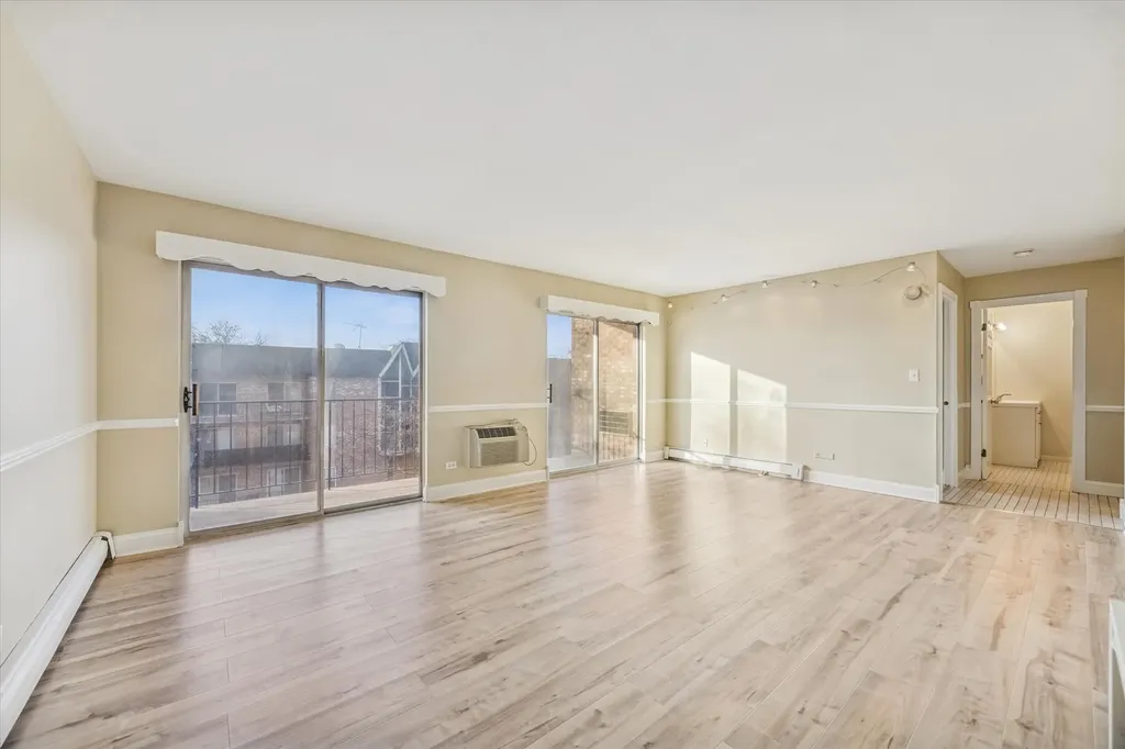 1041 North Mill Street Naperville IL 60563