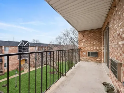 1041 North Mill Street Naperville IL 60563