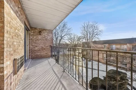 1041 North Mill Street Naperville IL 60563