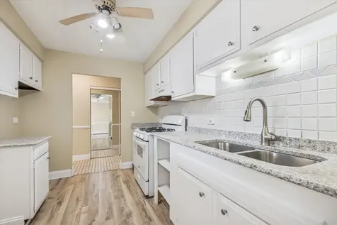 1041 North Mill Street Naperville IL 60563
