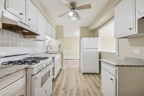 1041 North Mill Street Naperville IL 60563