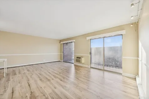 1041 North Mill Street Naperville IL 60563