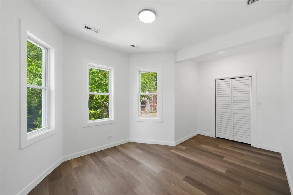 8739 South Colfax Avenue Chicago IL 60617