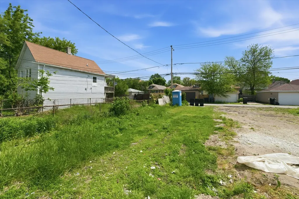 8739 South Colfax Avenue Chicago IL 60617