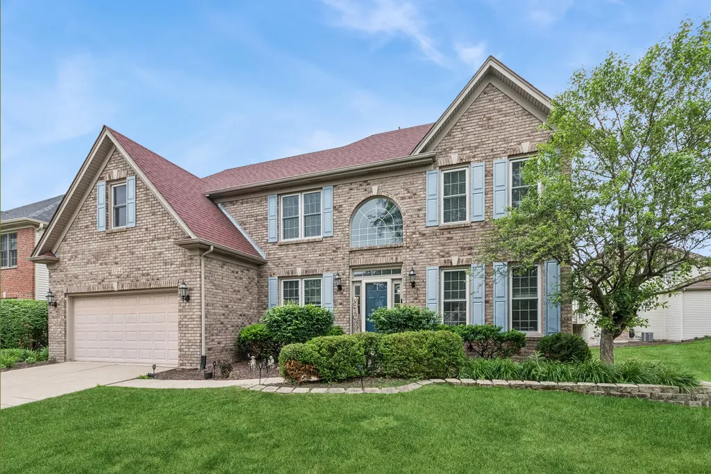 3744 Highknob Circle Naperville IL 60564