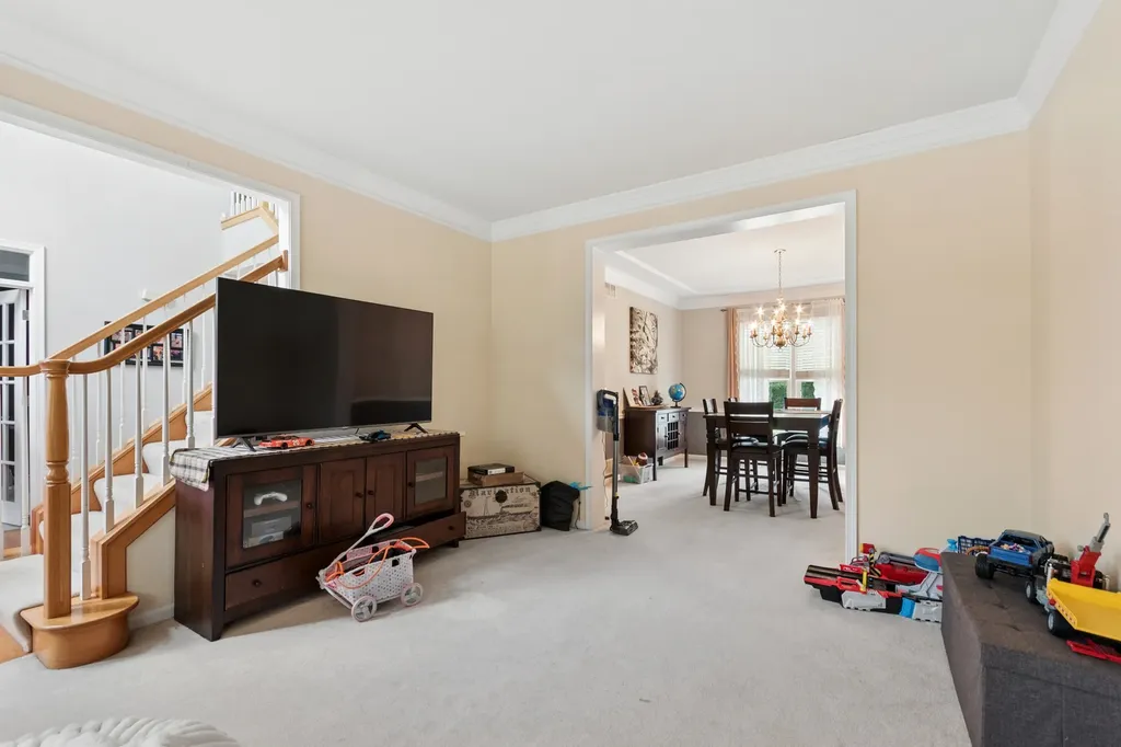 3744 Highknob Circle Naperville IL 60564