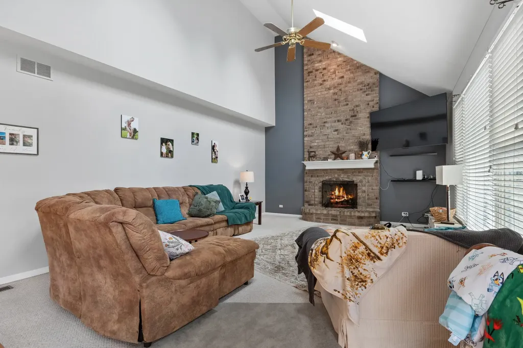 3744 Highknob Circle Naperville IL 60564