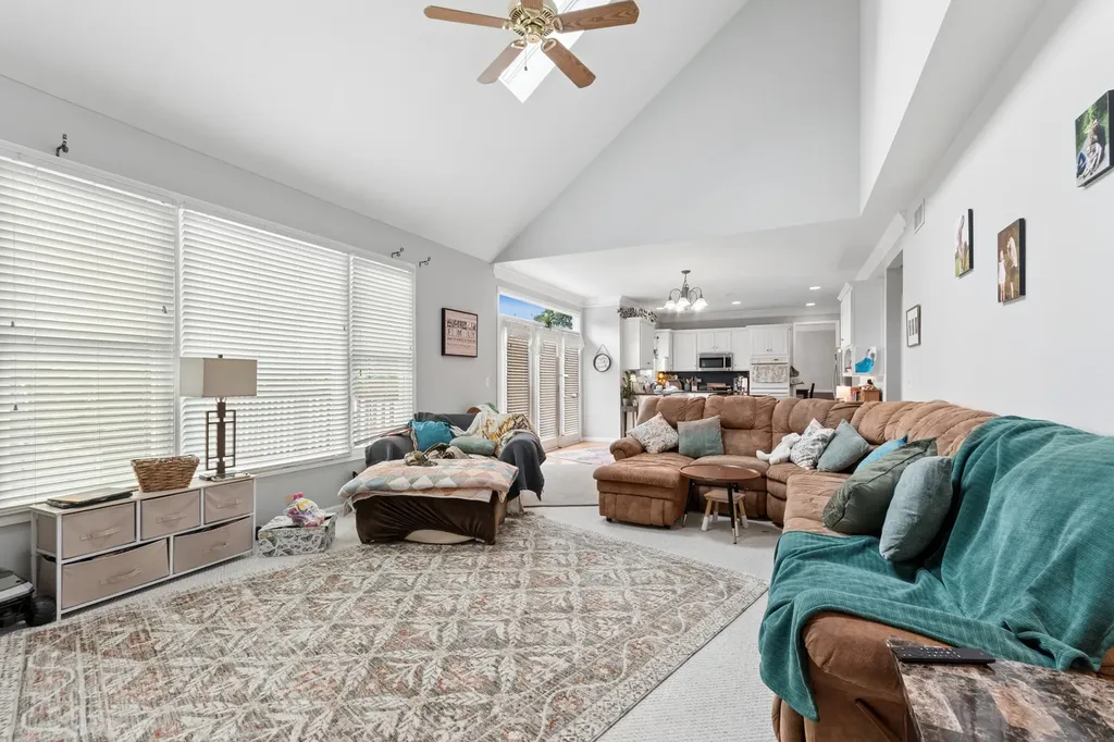 3744 Highknob Circle Naperville IL 60564