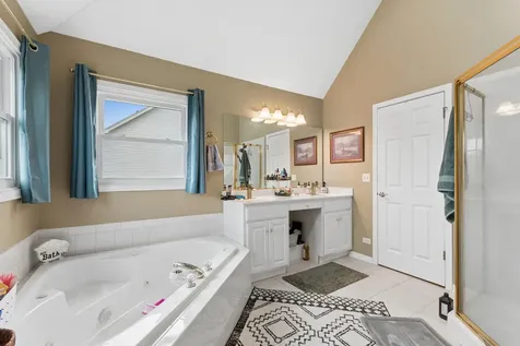3744 Highknob Circle Naperville IL 60564