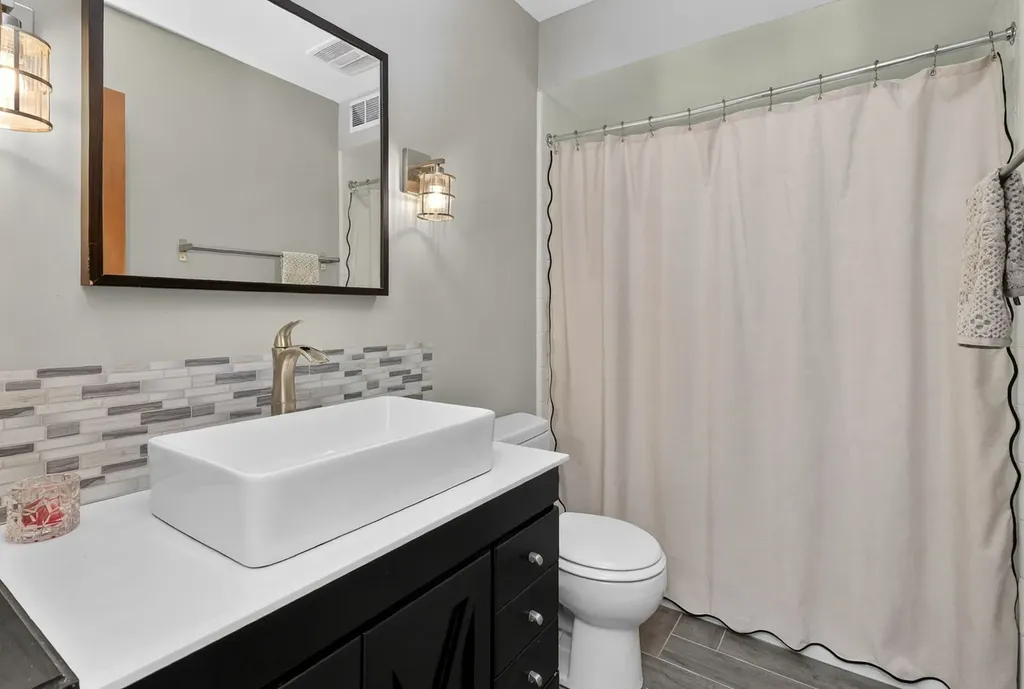 305 Tanglewood Lane Naperville IL 60563