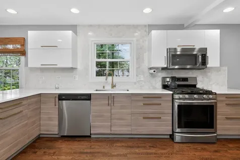 305 Tanglewood Lane Naperville IL 60563