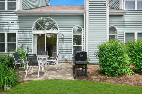 1008 Rockport Drive Carol Stream IL 60188
