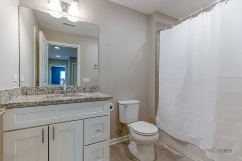 2390 North Newberry Lane Palatine IL 60074
