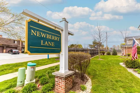 2390 North Newberry Lane Palatine IL 60074