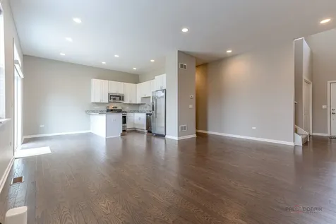 2390 North Newberry Lane Palatine IL 60074