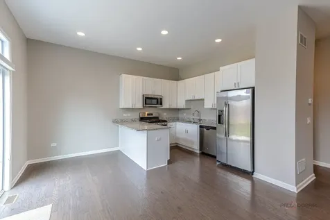 2390 North Newberry Lane Palatine IL 60074