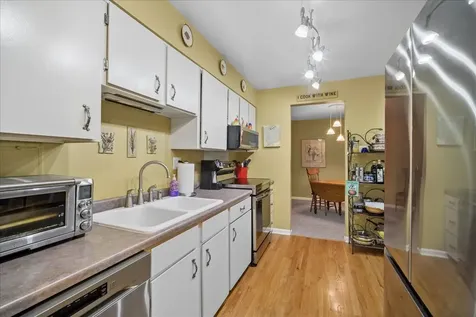 1515 East Central Road Arlington Heights IL 60005