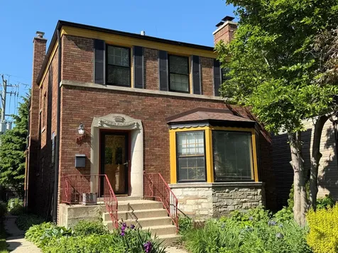 2738 West Fitch Avenue Chicago IL 60645