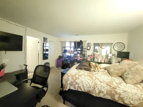 132 Enclave Circle Bolingbrook IL 60440
