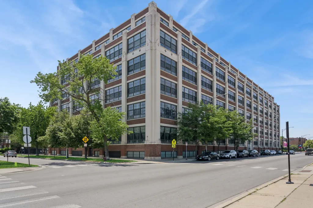 3963 West Belmont Avenue Chicago IL 60618