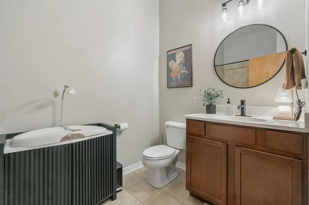 3963 West Belmont Avenue Chicago IL 60618