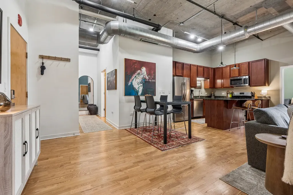 3963 West Belmont Avenue Chicago IL 60618