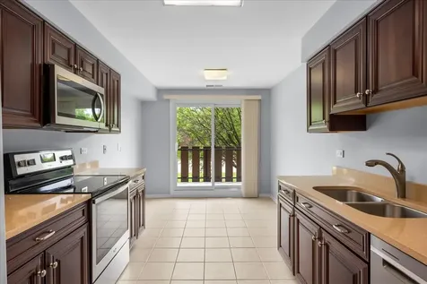 1795 Lake Cook Road Highland Park IL 60035