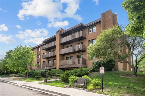 1795 Lake Cook Road Highland Park IL 60035