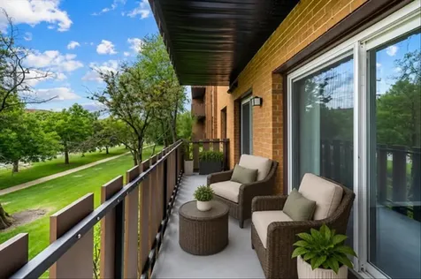 1795 Lake Cook Road Highland Park IL 60035