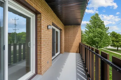 1795 Lake Cook Road Highland Park IL 60035