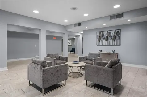 1795 Lake Cook Road Highland Park IL 60035