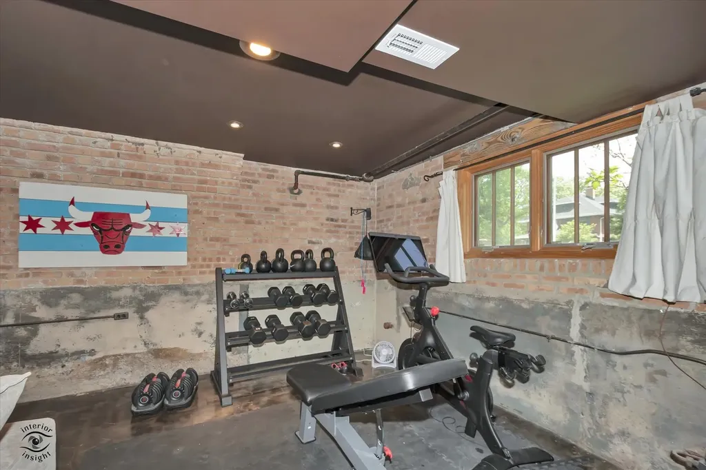 10516 South Seeley Avenue Chicago IL 60643