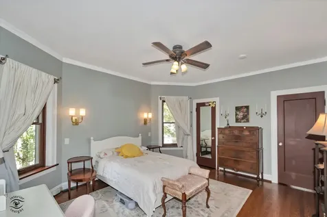 10516 South Seeley Avenue Chicago IL 60643