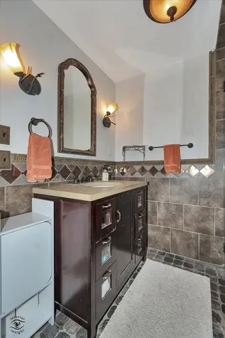 10516 South Seeley Avenue Chicago IL 60643