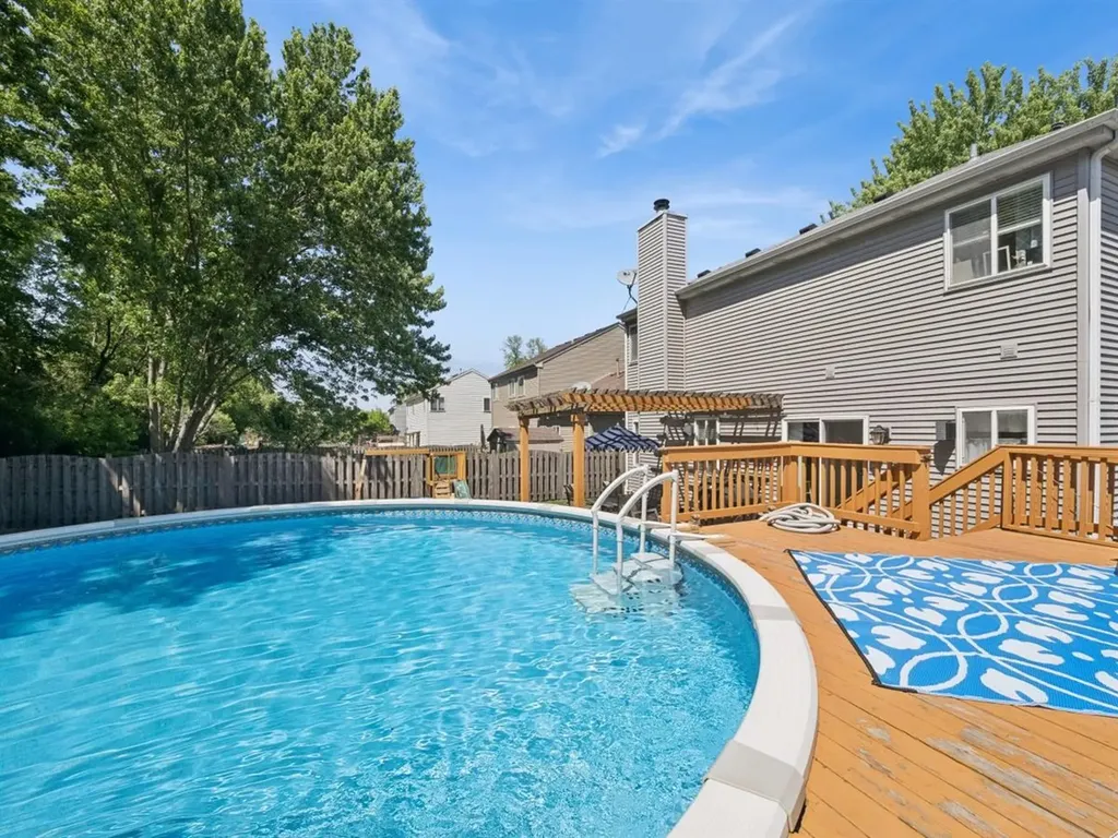 639 Anderson Drive Lake In The Hills IL 60156
