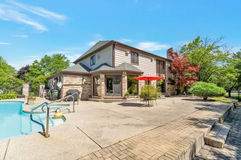 2135 Phillips Drive Glenview IL 60026
