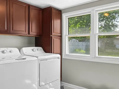17936 Hickory Street Lansing IL 60438