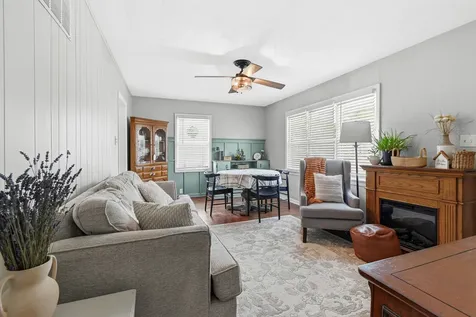 17936 Hickory Street Lansing IL 60438