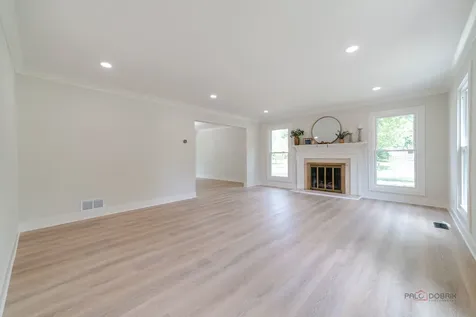 408 West Foxdale Lane Arlington Heights IL 60004