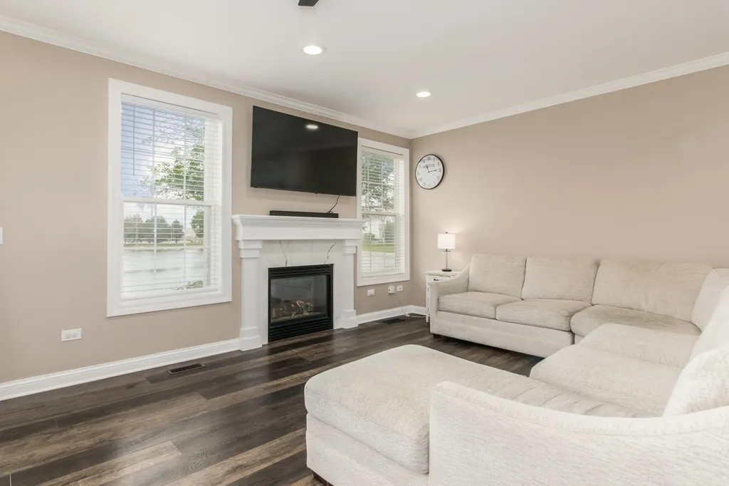 1920 Golden Gate Lane Naperville IL 60563