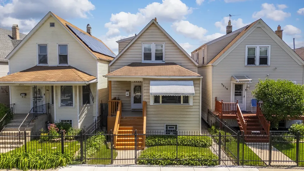 2221 North Keeler Avenue Chicago IL 60639