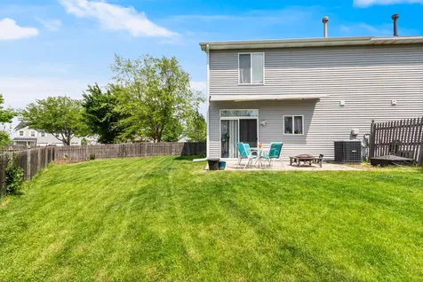 2279 Rebecca Circle Montgomery IL 60538