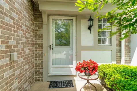 4692 North Sapphire Drive Hoffman Estates IL 60192