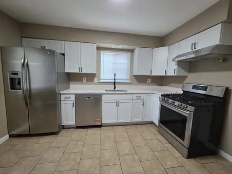 762 Newell Avenue Calumet City IL 60409