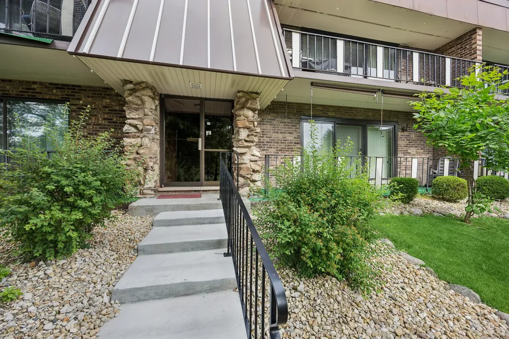11105 O Gorman Drive Palos Hills IL 60465