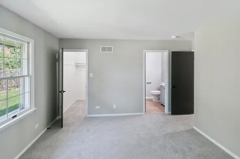 823 Bradoc Street Chicago Heights IL 60411